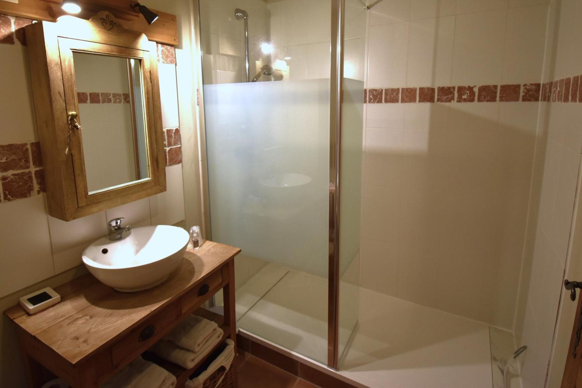 La Cle Des Bois Bed & Breakfast Le Bourg-dʼOisans Eksteriør bilde